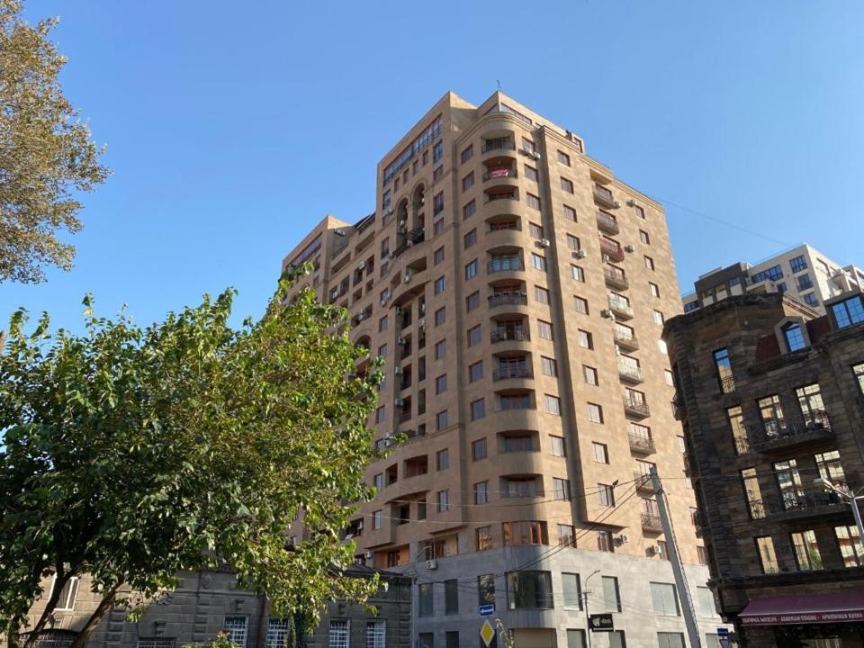Modern Apartment For Rent In Buzand Street Bu944 Erywań Zewnętrze zdjęcie