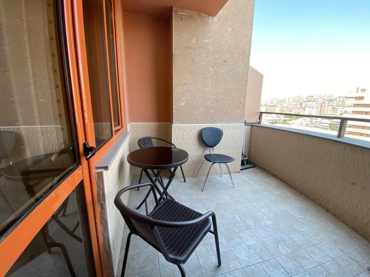 Modern Apartment For Rent In Buzand Street Bu944 Erywań Zewnętrze zdjęcie